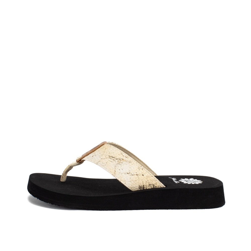 YELLOW BOX Frinna Flip Flop color ivory medium width new in box